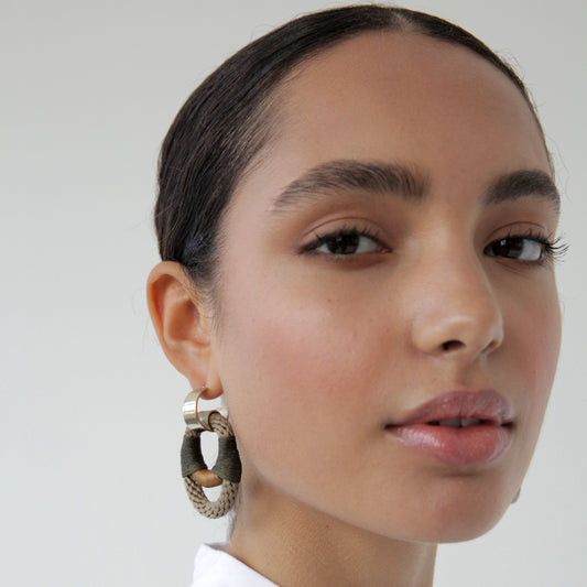 VESSEL EARRINGS Beige Camel Olive