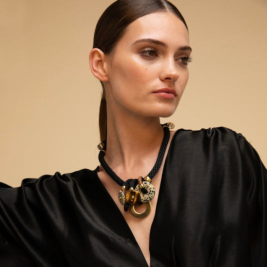 SATYA NECKLACE Black