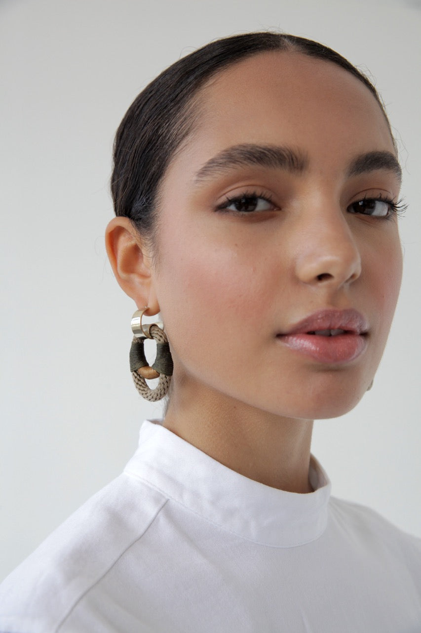 VESSEL EARRINGS Beige Camel Olive